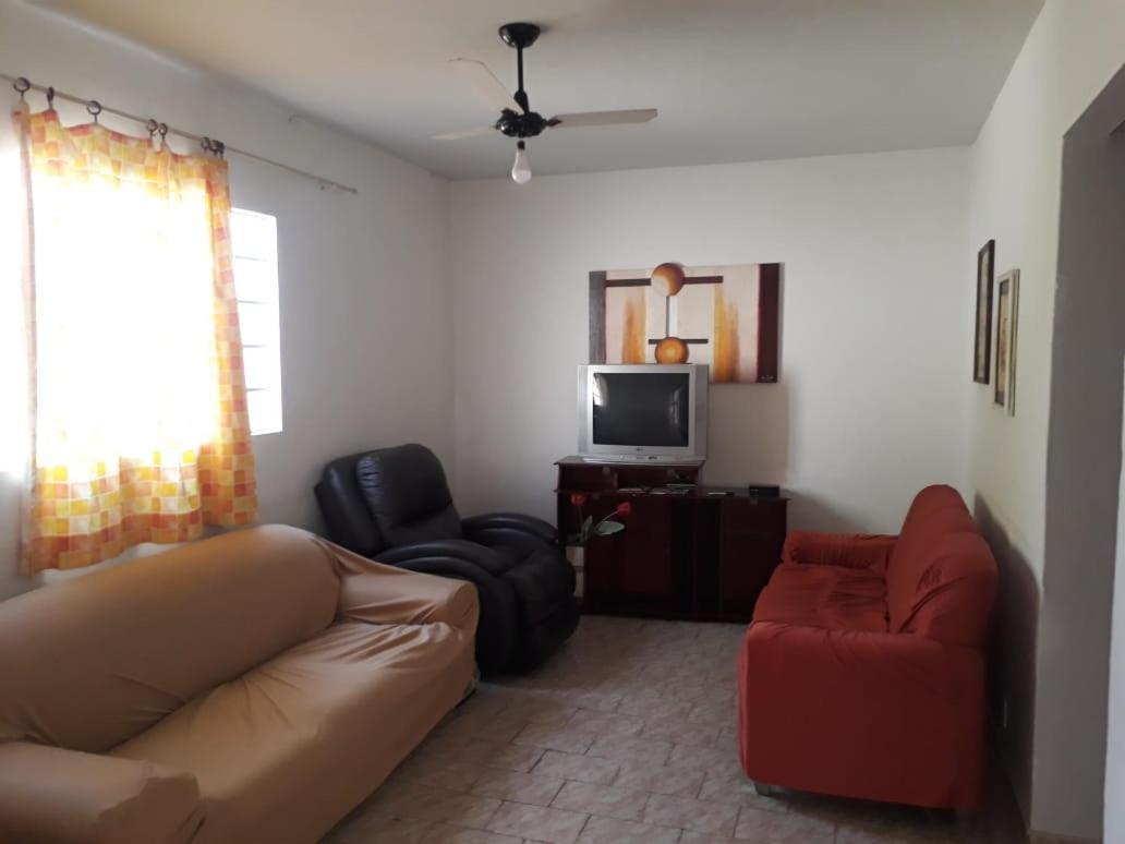 Villa Casa Em Olímpia Esterno foto